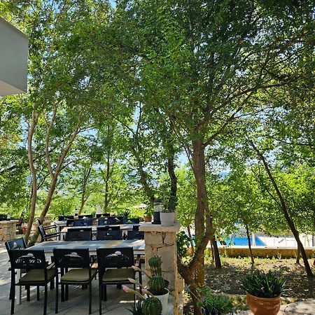 Green Hill Apartments ウルツィニ エクステリア 写真